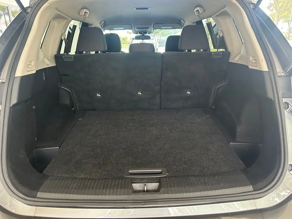 Used 2024 Gray Nissan S image 28