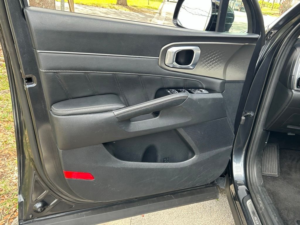 2023 Kia Sorento SX - Photo 26