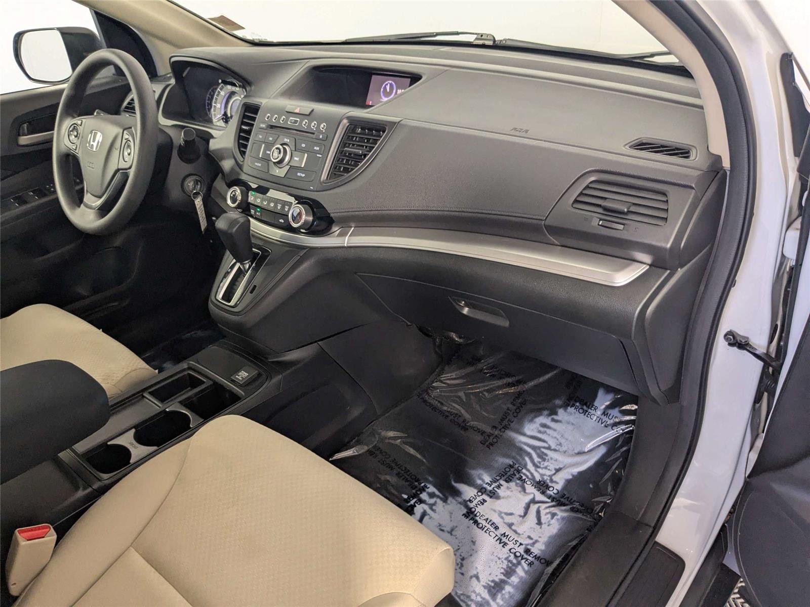 Used 2016 White Diamond Pearl Honda SE image 27