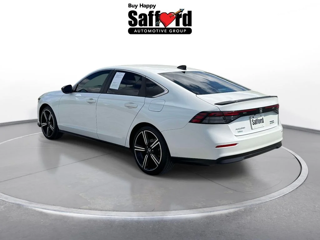 Used 2023  Honda Sport image 6