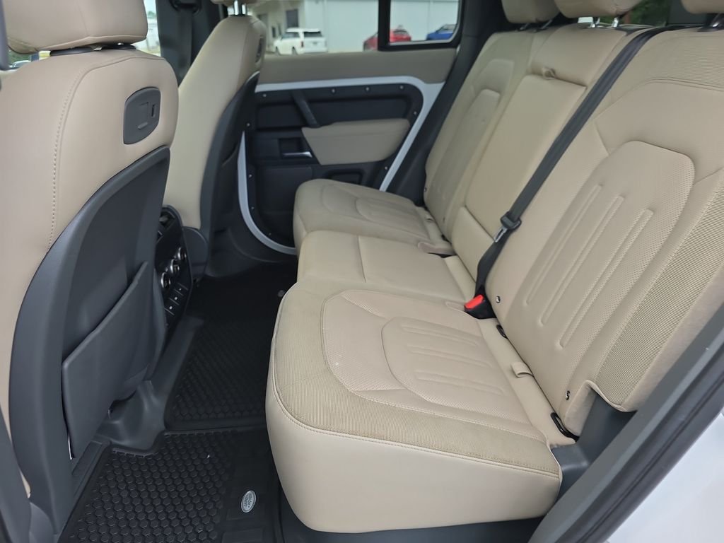 Used 2020 Fuji White Land Rover S image 29