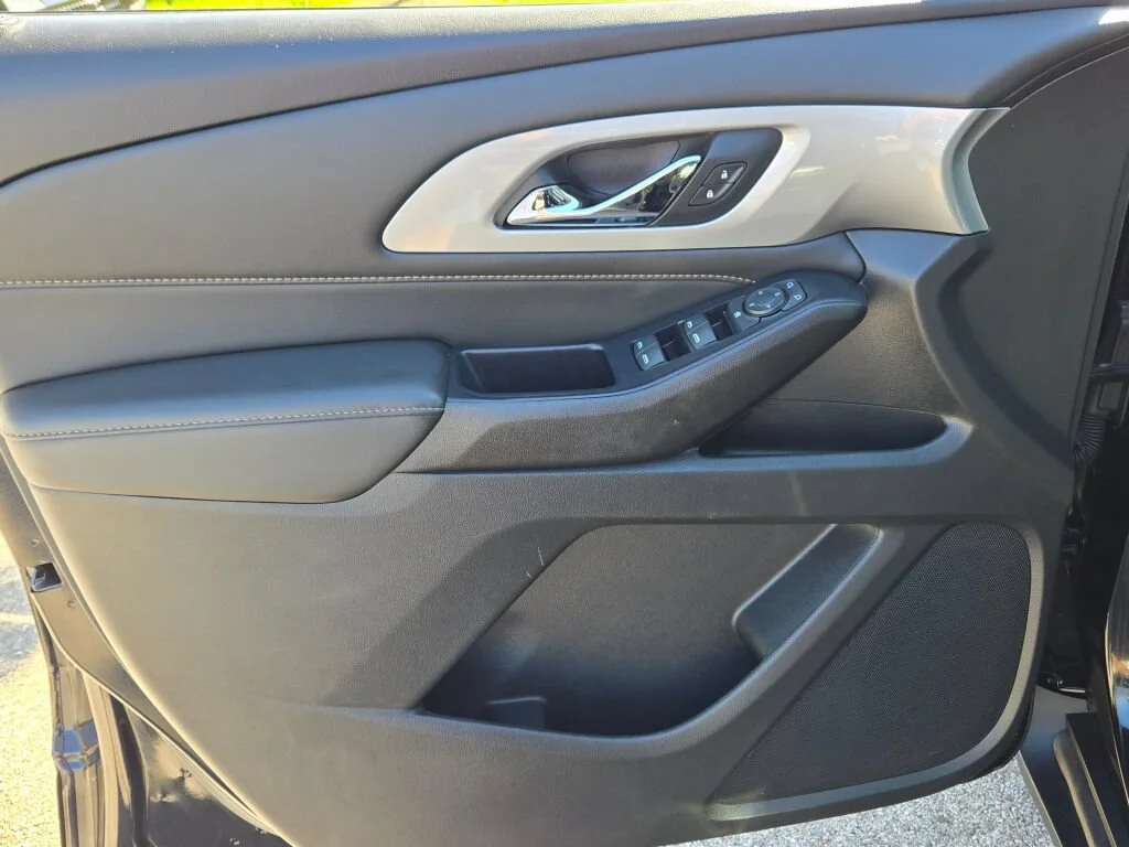 Used 2020 Black Chevrolet LS image 22