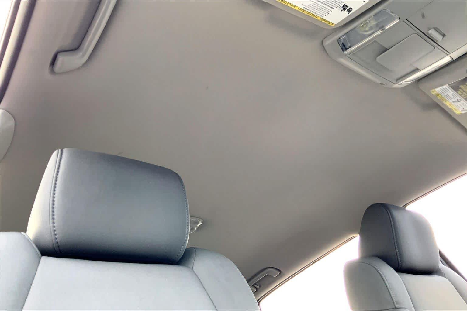 Used 2018 Magnetic Gray Metallic Toyota SR5 image 15