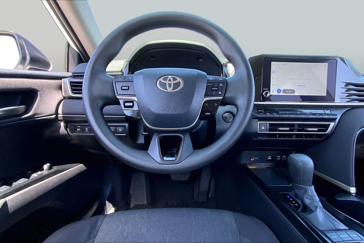 Used 2026 Ice Cap Toyota LE image 6