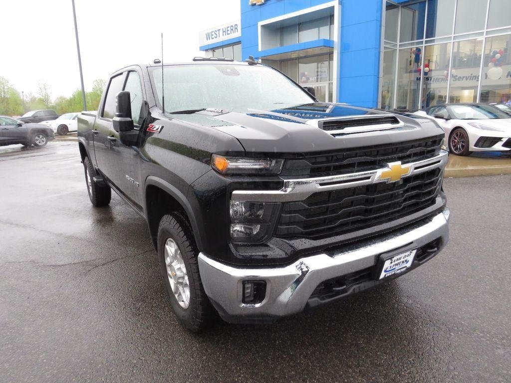 Used 2024 Black Chevrolet LT image 3
