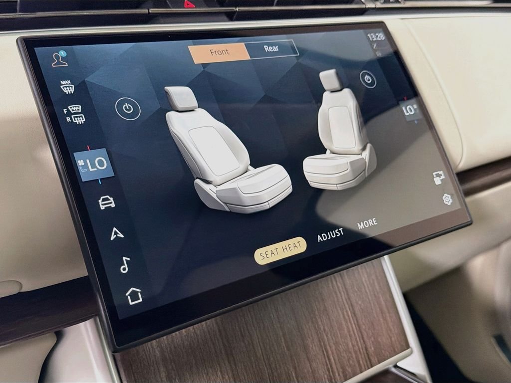 New 2027 Fuji White Land Rover SE image 21