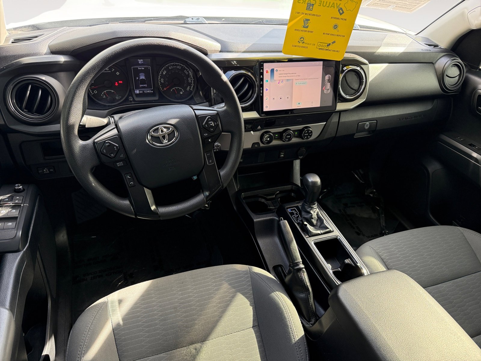 Used 2018 Super White Toyota SR image 15