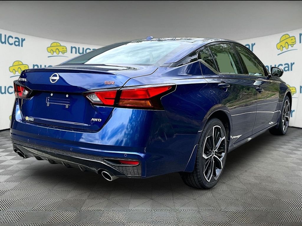 Used 2024 Blue Nissan 2.5 SR image 8