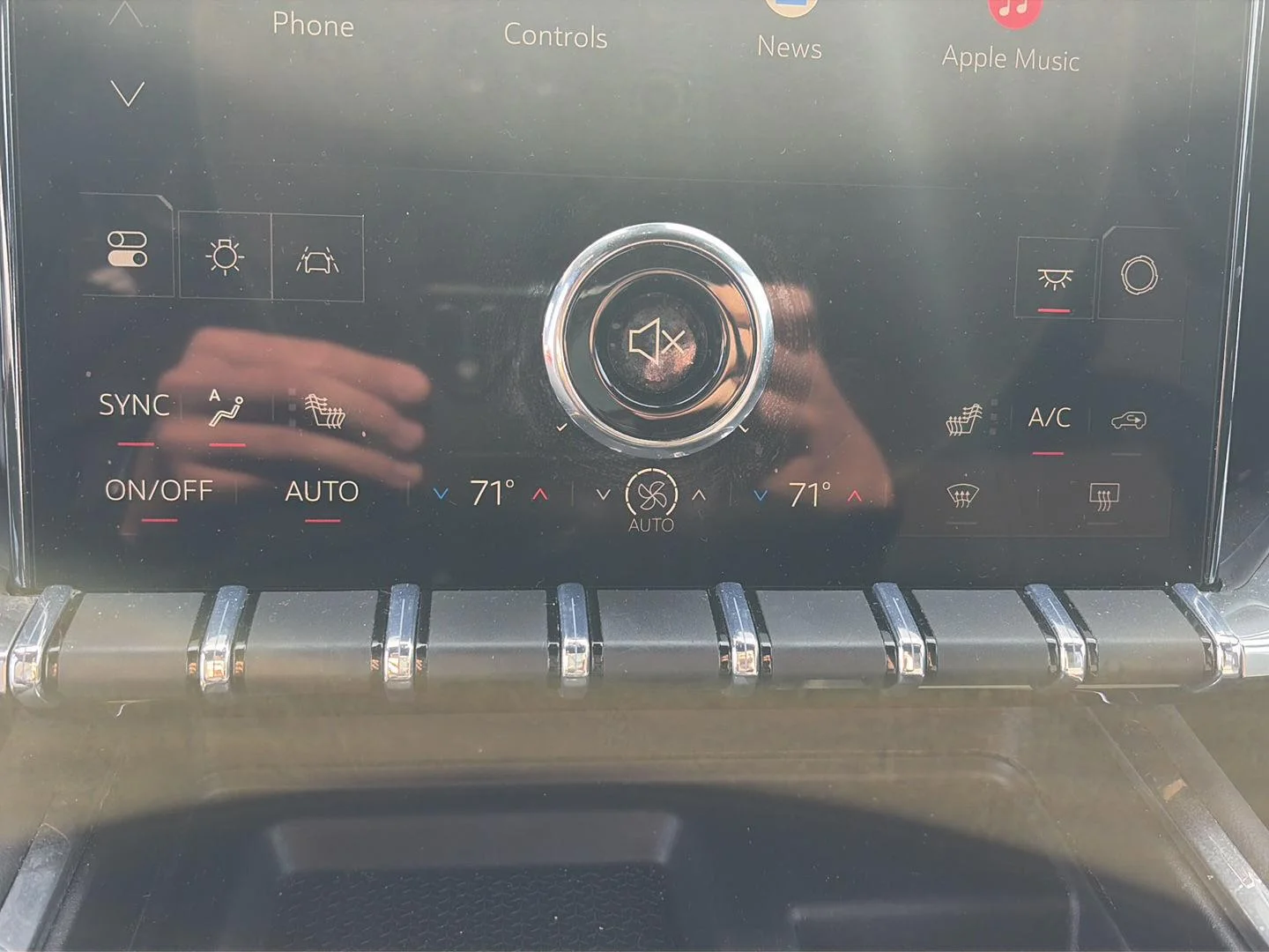 Used 2026 Summit White GMC Elevation image 18
