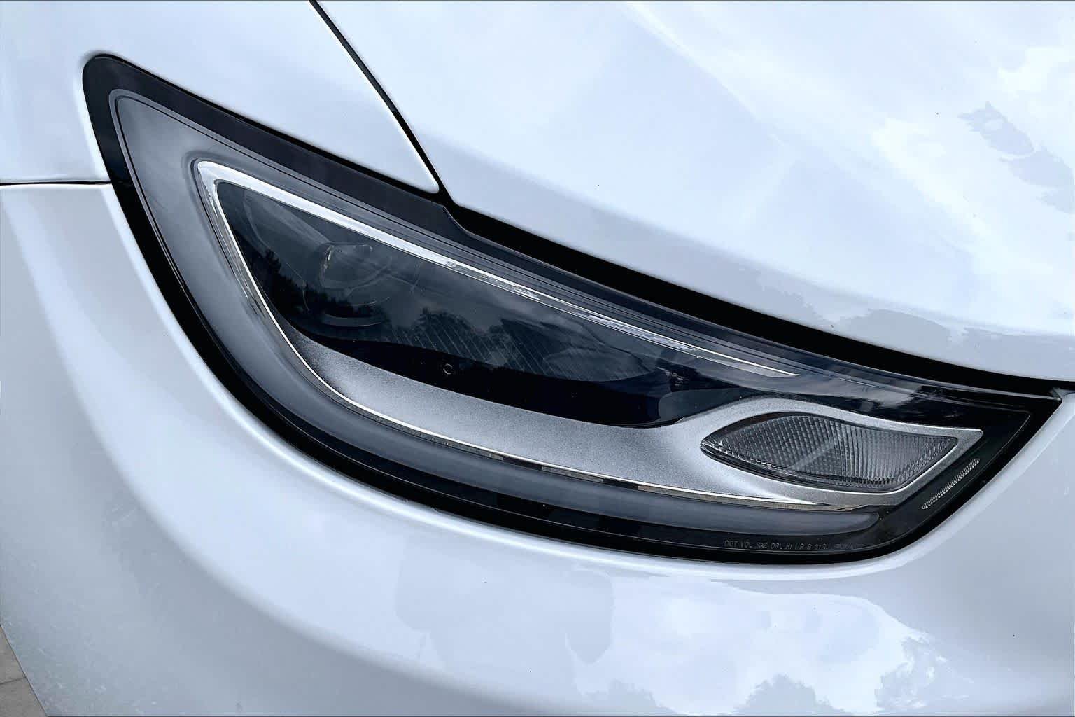 Used 2024 Bright White Clearcoat Chrysler Hybrid Select image 28