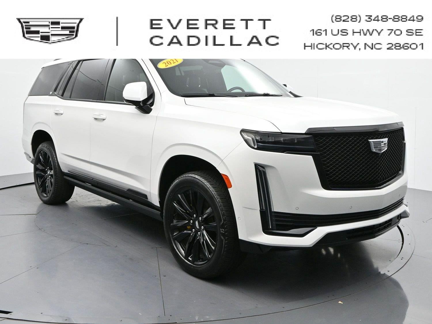 Used 2021 CRYSTAL WHITE TRICOAT Cadillac Sport Platinum image 1