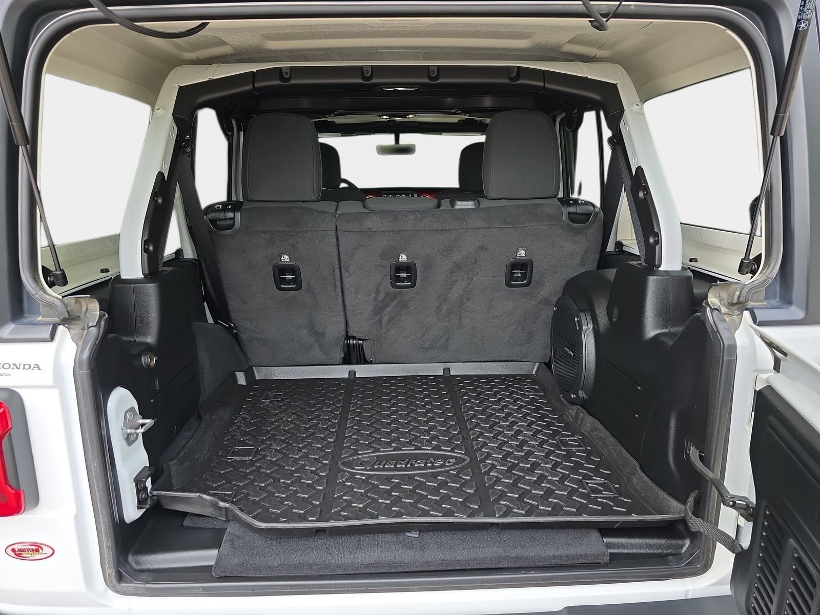Used 2021 White Jeep Unlimited Rubicon image 14