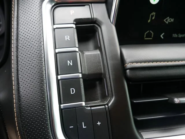 2022 GMC Yukon AT4 - Photo 22