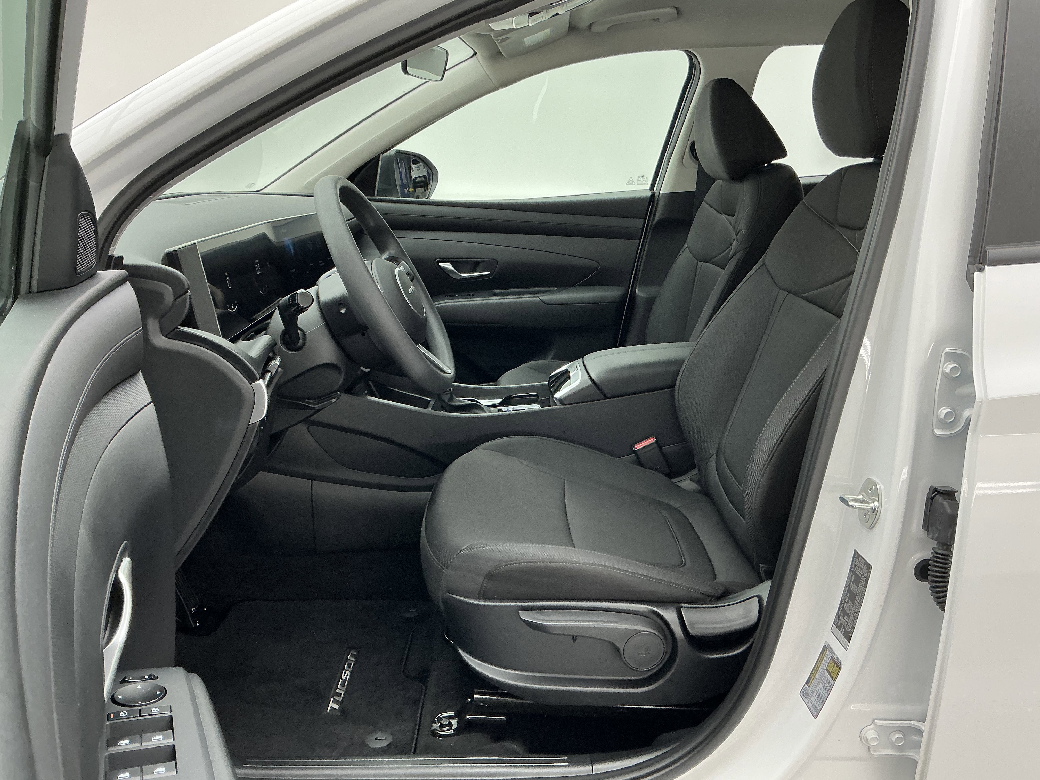 Certified Used 2025 Serenity White Pearl Hyundai SE image 17