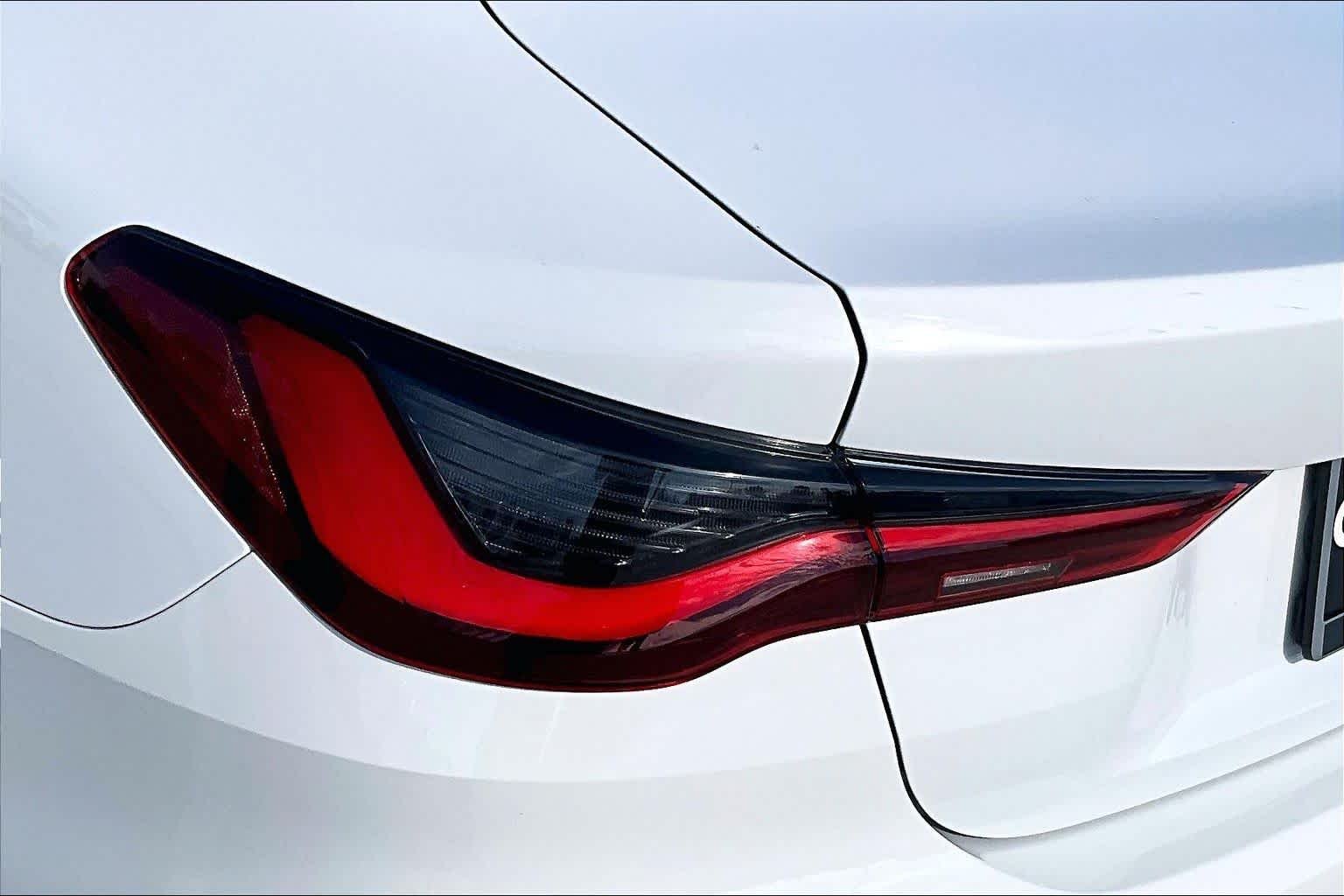 Used 2024 Alpine White BMW 430i image 25