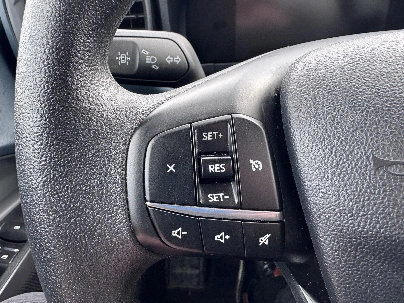 Used 2025 Oxford White Ford XL image 12