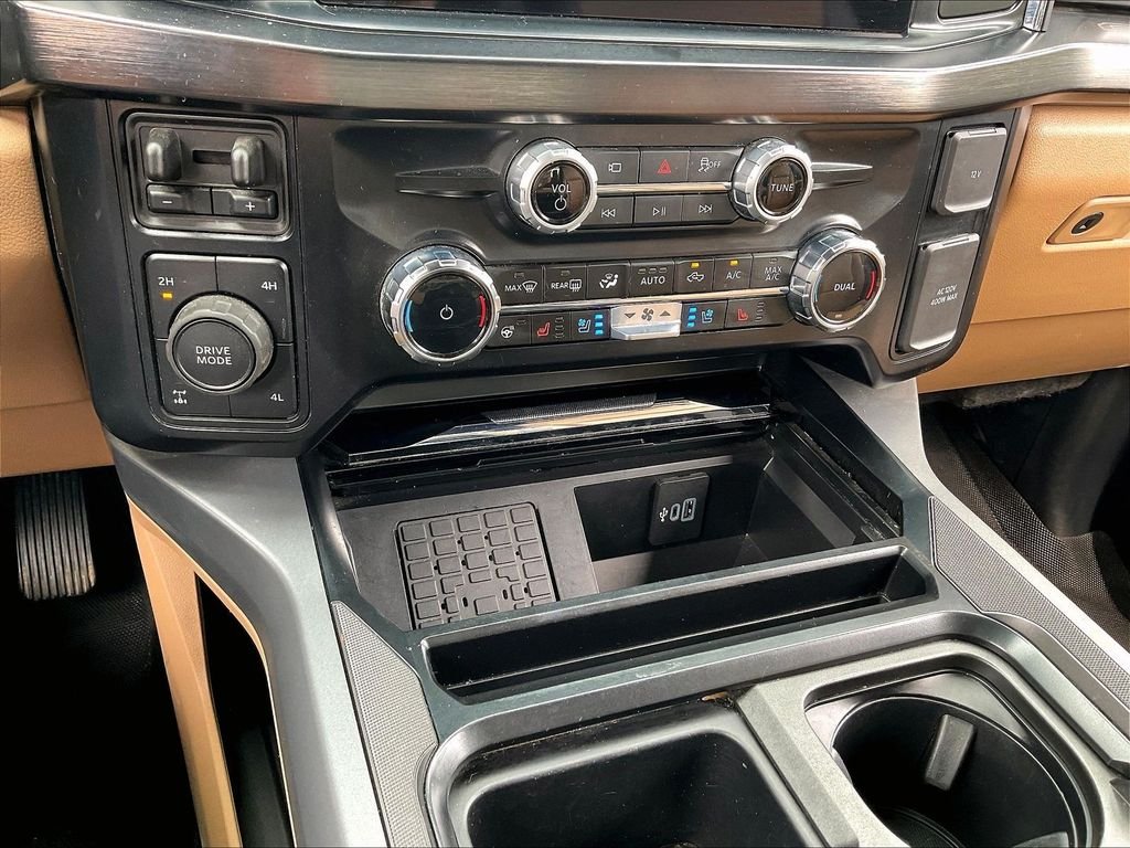 Used 2026 Glacier Gray Metallic Tri-Coat Ford Lariat image 25