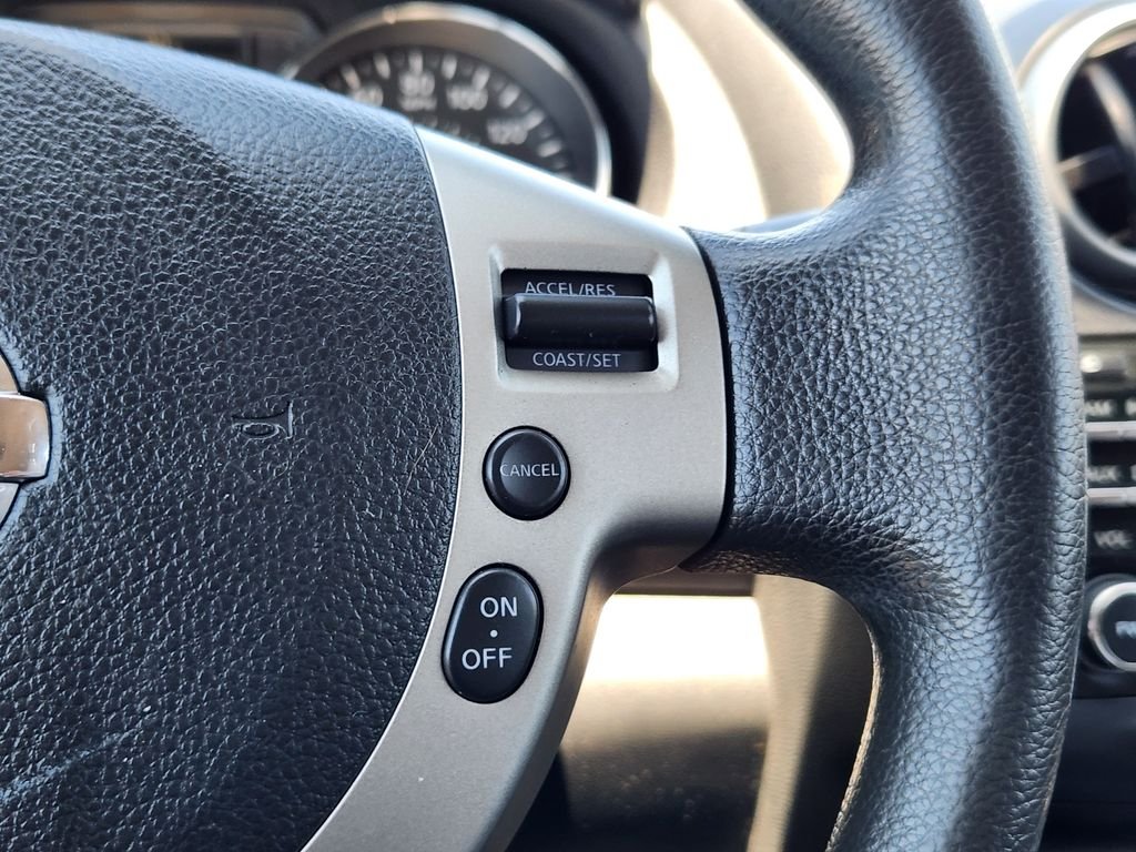 Used 2013 Blue Nissan SV image 21