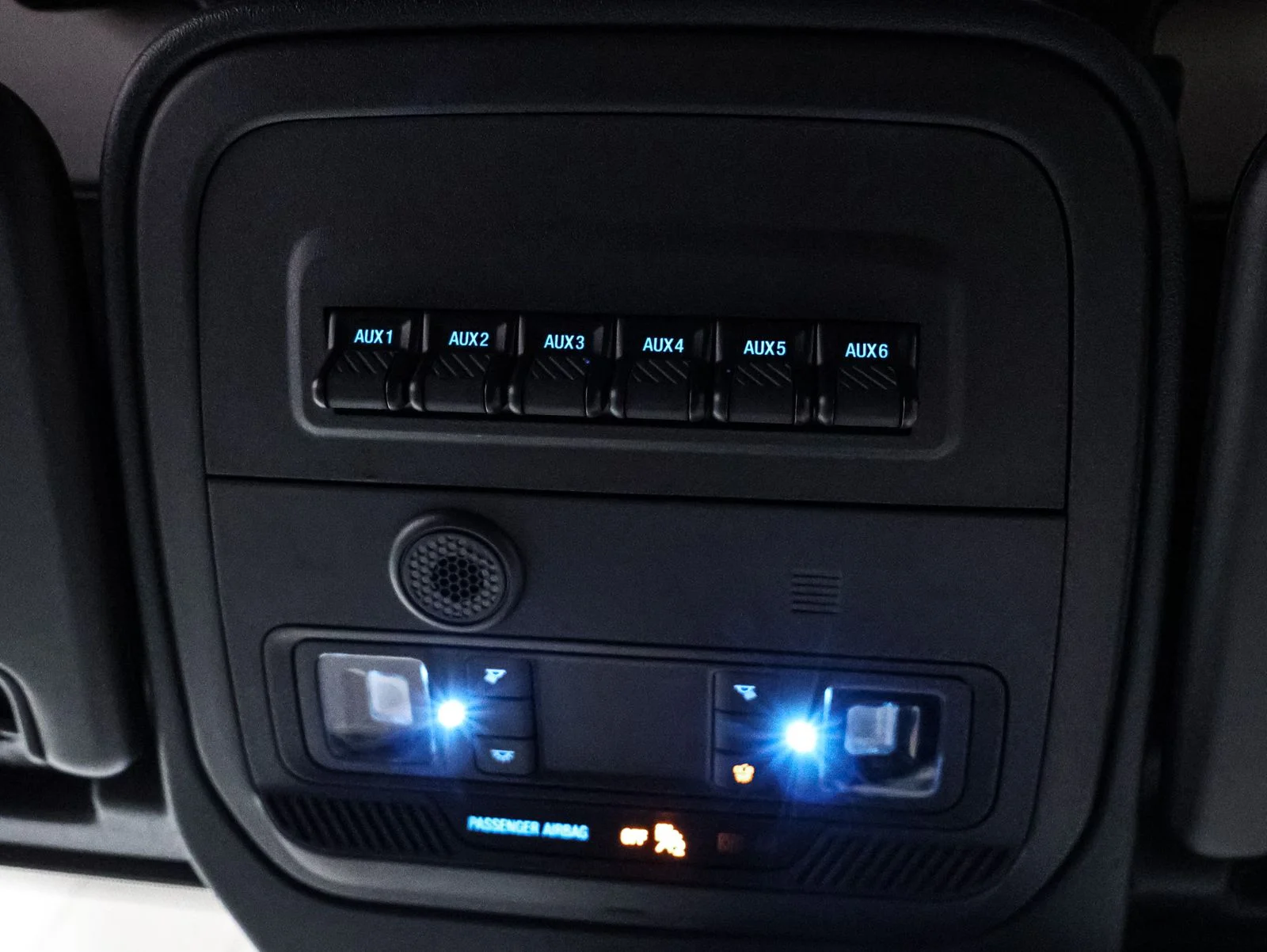 New 2026 Avalanche Gray Ford Badlands® image 39