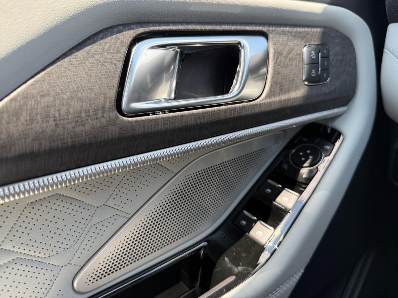 New 2026 Carbonized Gray Metallic Ford Platinum™ image 28