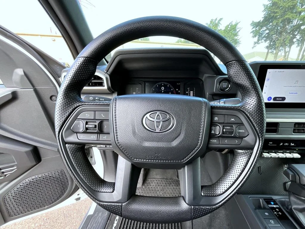 2025 Toyota Tacoma SR - Photo 14
