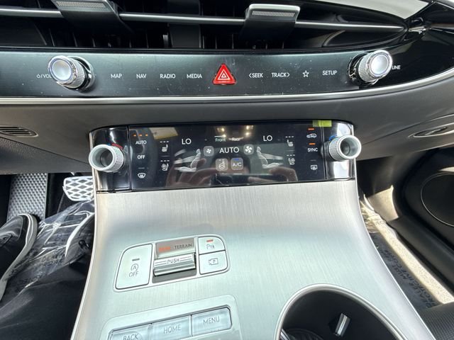 2026 GENESIS GV70 Sport Advanced - Photo 16