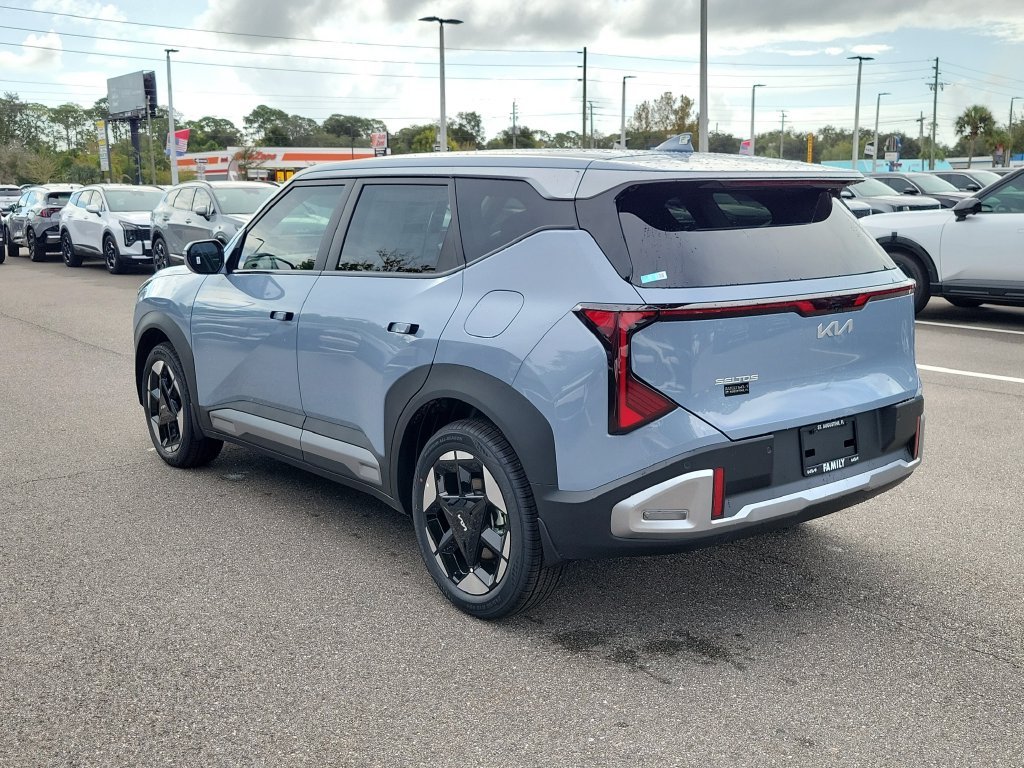 New 2027 Pale Gray Kia EX image 4