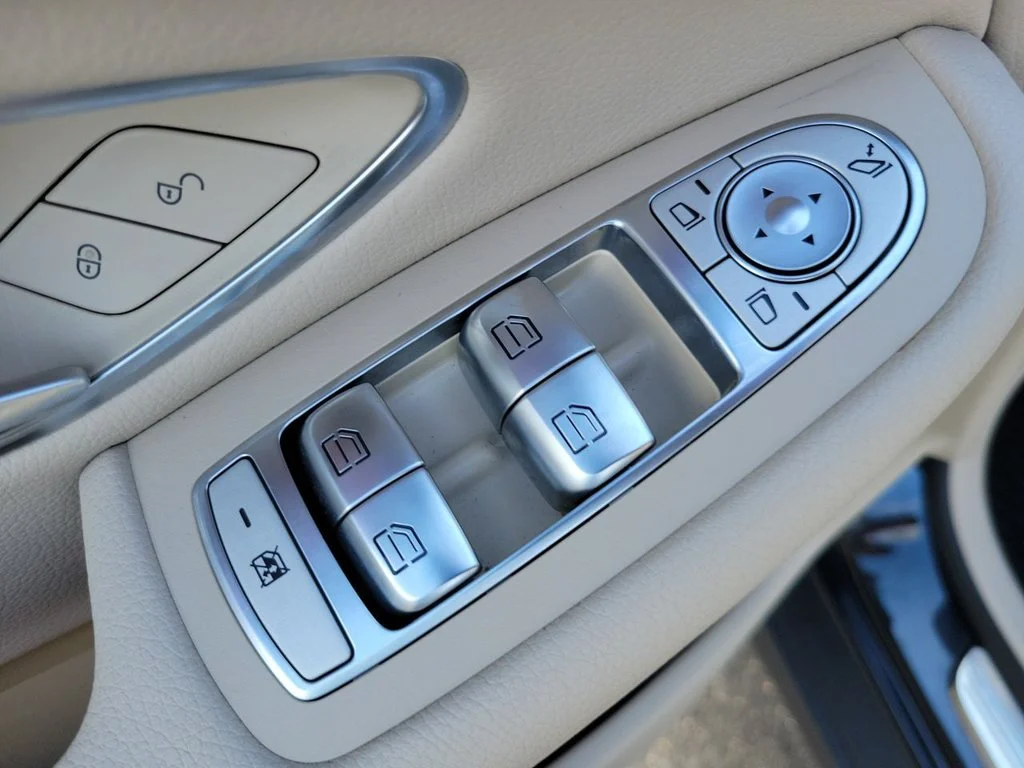 2020 Mercedes-Benz GLC GLC300 - Photo 24