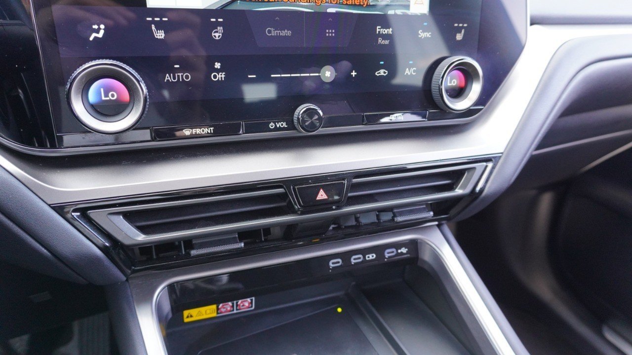 Certified Used 2024 White Lexus TX 350 image 18