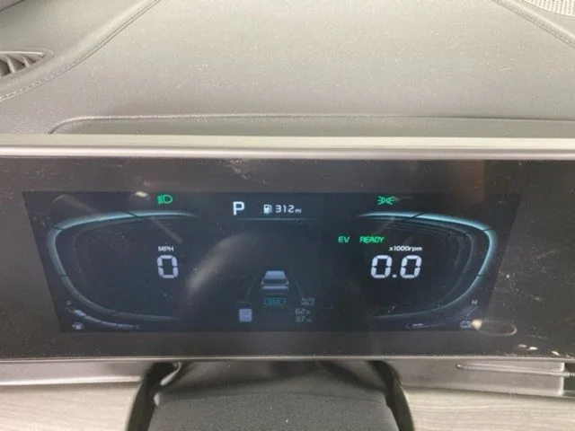 Used 2024 Black Kia X-Line image 8