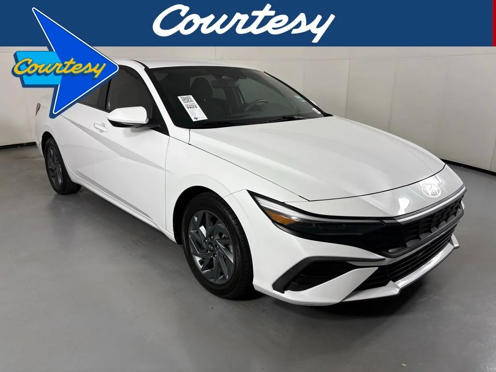 2024 Hyundai Elantra 2.0 SEL IVT's photo