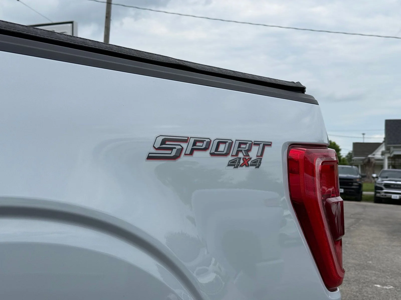 Used 2022 White Ford XLT image 11