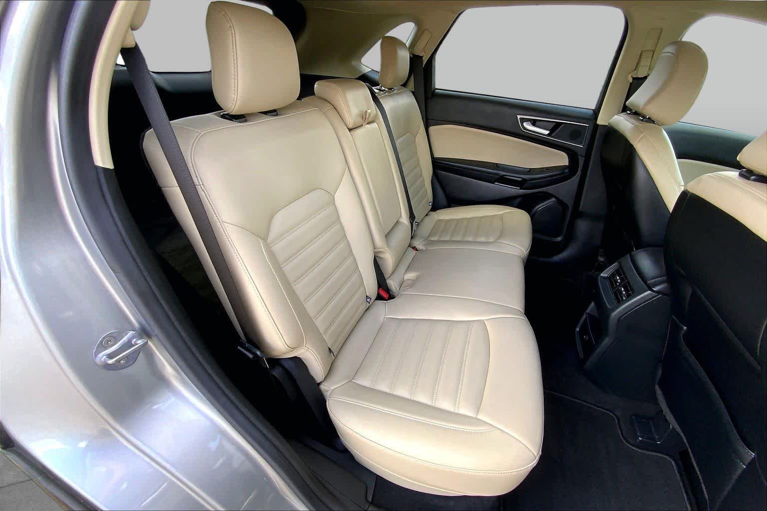 Used 2024 Iconic Silver Ford SEL image 20