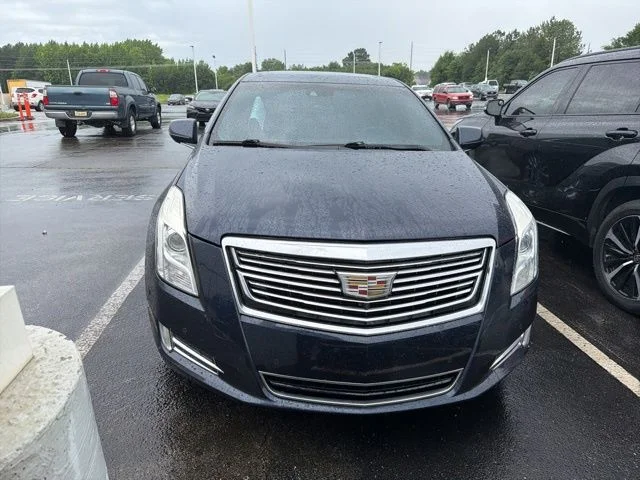2016 Cadillac XTS 3.6L FWD Platinum Collection's photo
