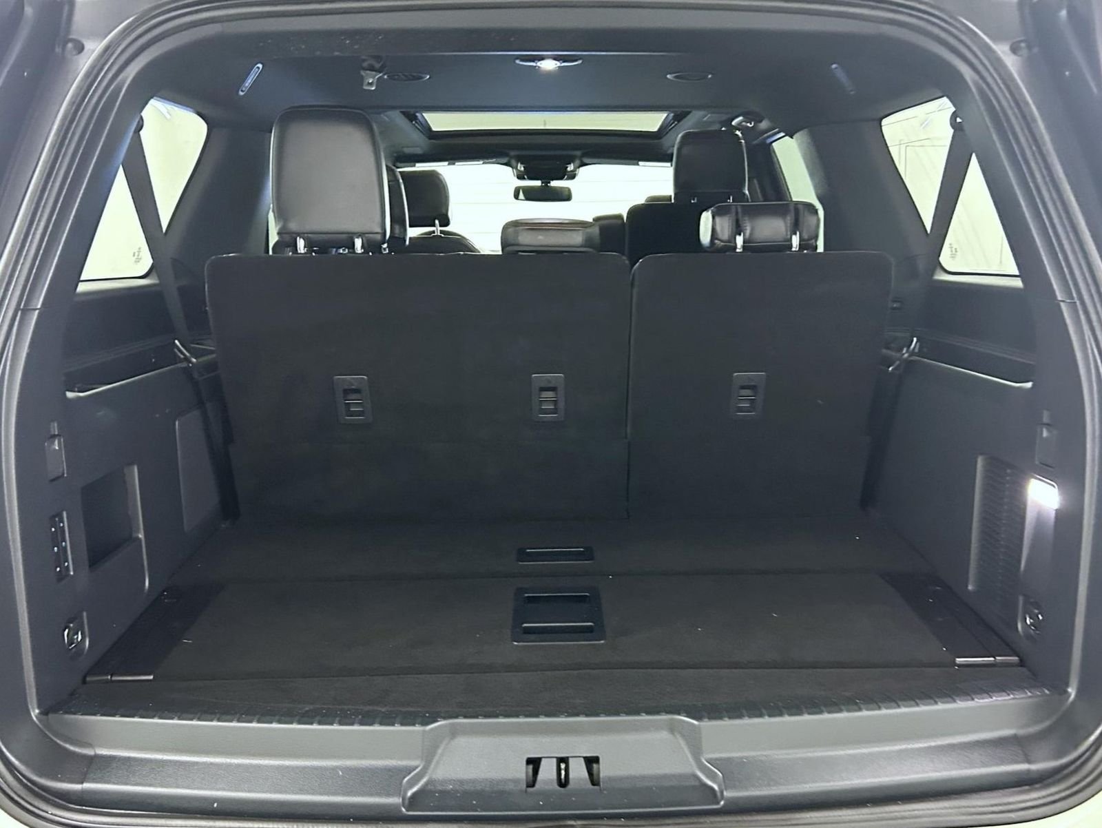 Used 2024 White Ford Platinum image 25