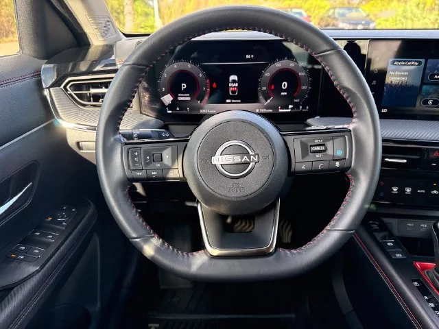 Used 2025 White Nissan SR image 15