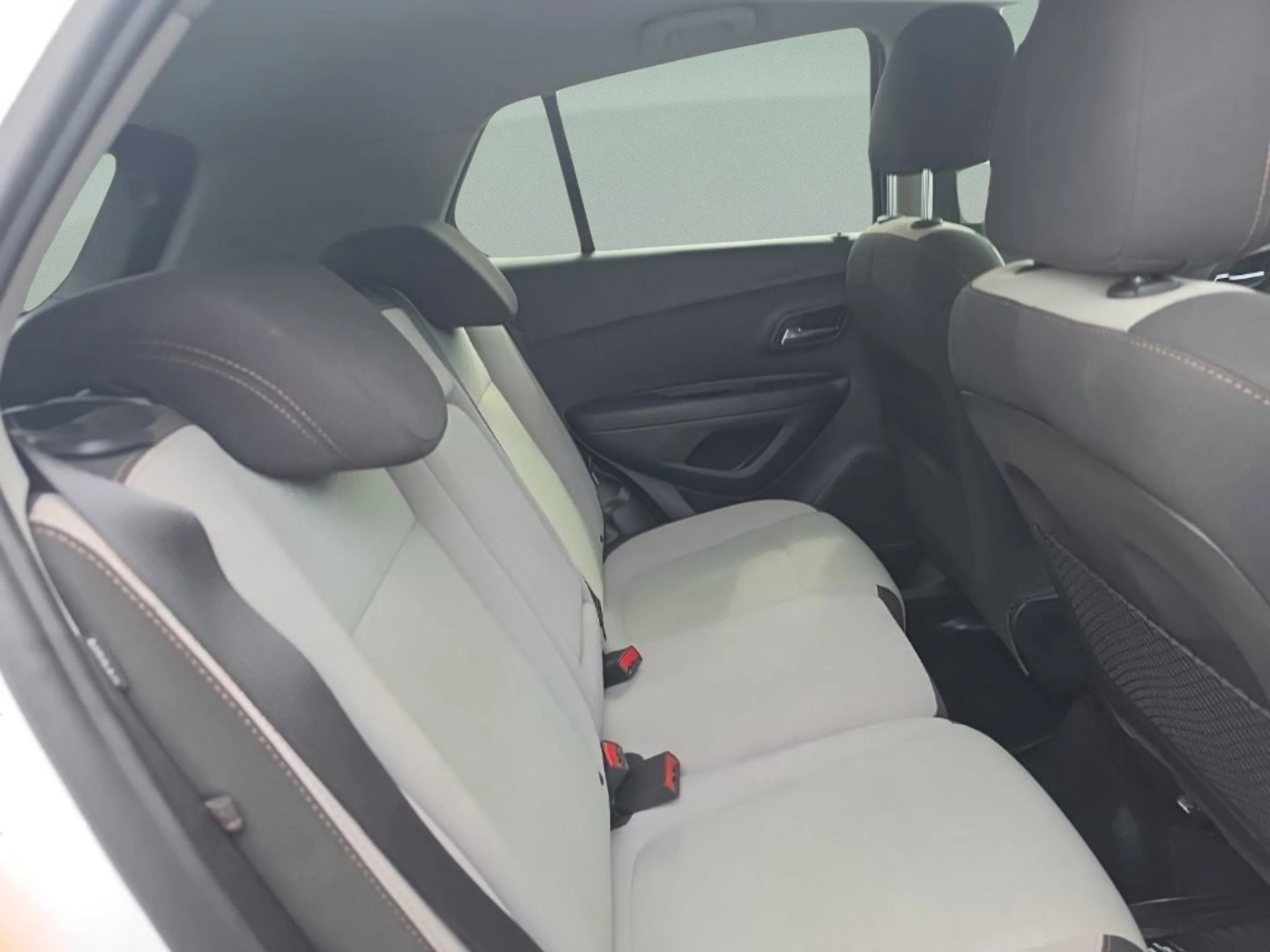 Used 2020 SUMMIT WHITE Chevrolet LS image 29