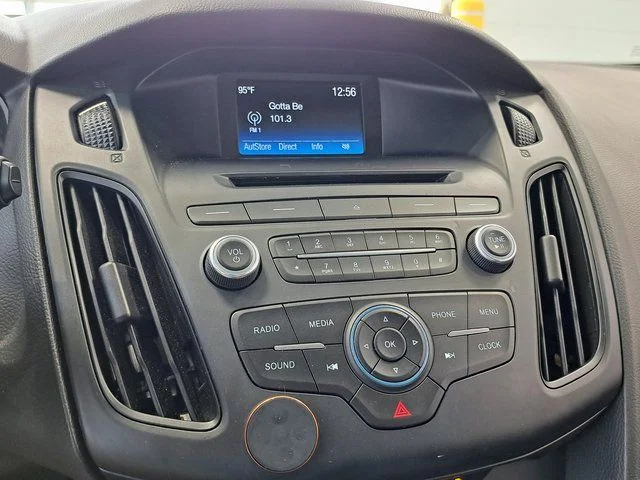 Used 2016 Silver Ford SE image 13