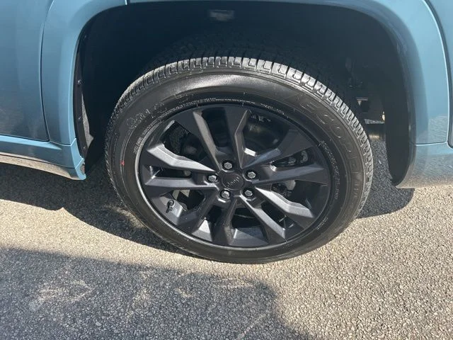 New 2026 Steel Blue Exterior Paint Jeep Limited Reserve image 7