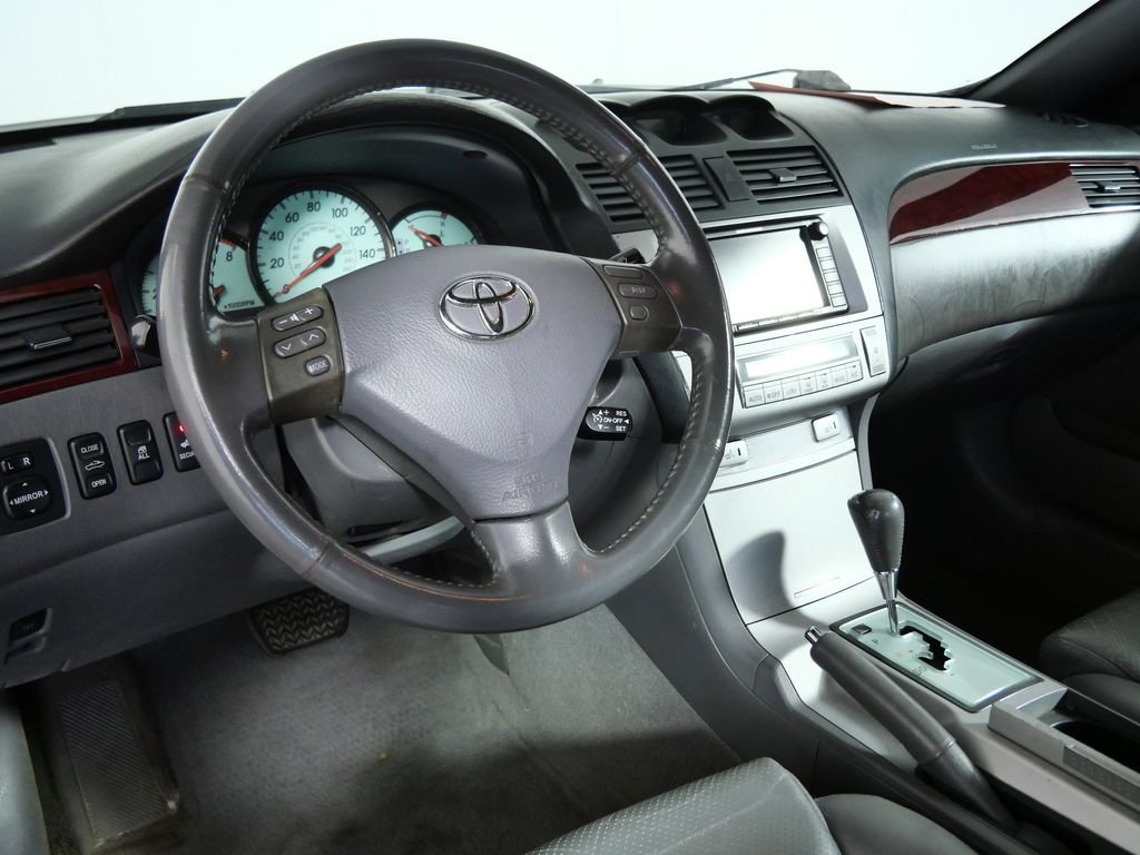 Used 2004 Black Toyota SLE image 21