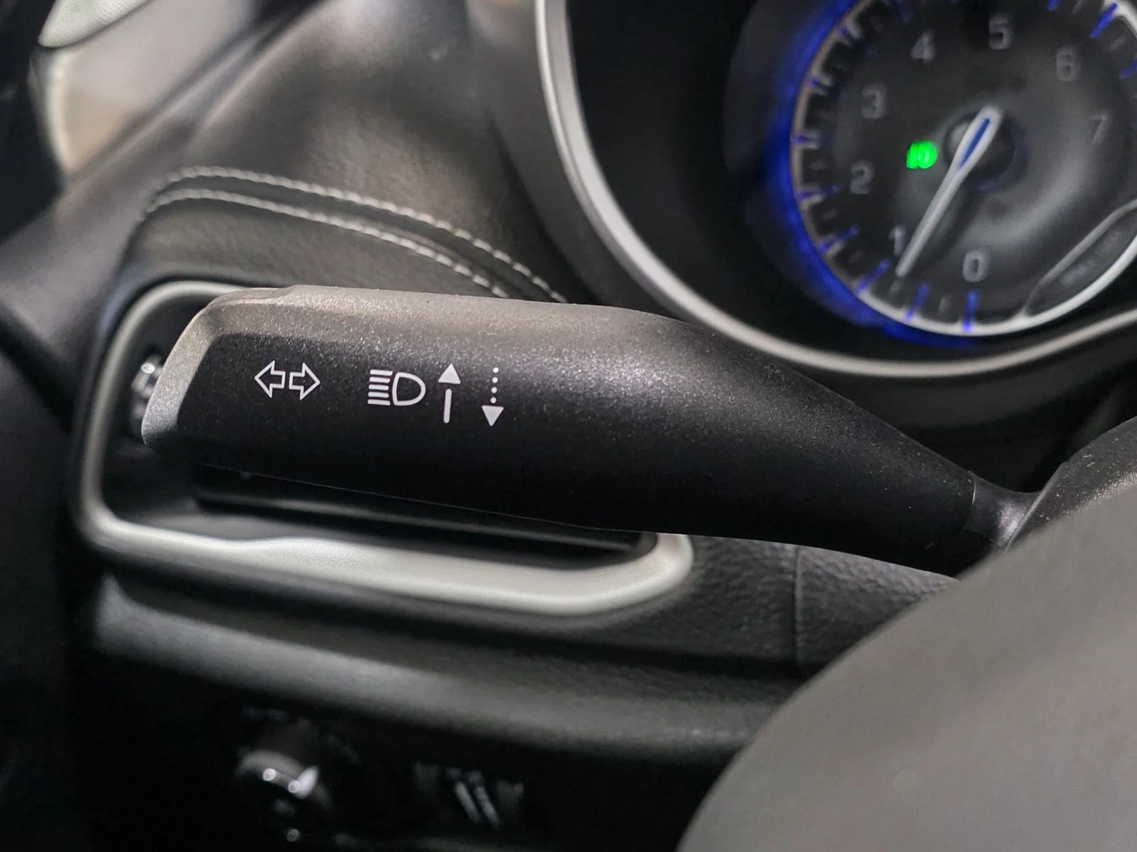 2026 Chrysler Pacifica Select - Photo 40