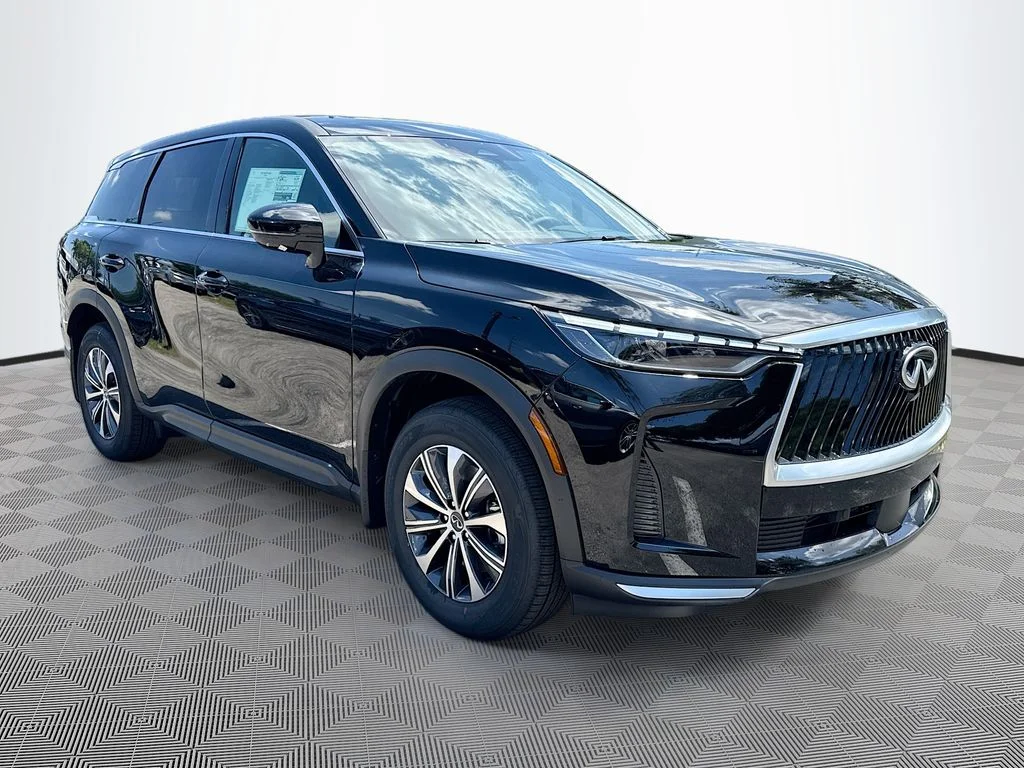 Used 2027 Black INFINITI PURE image 4