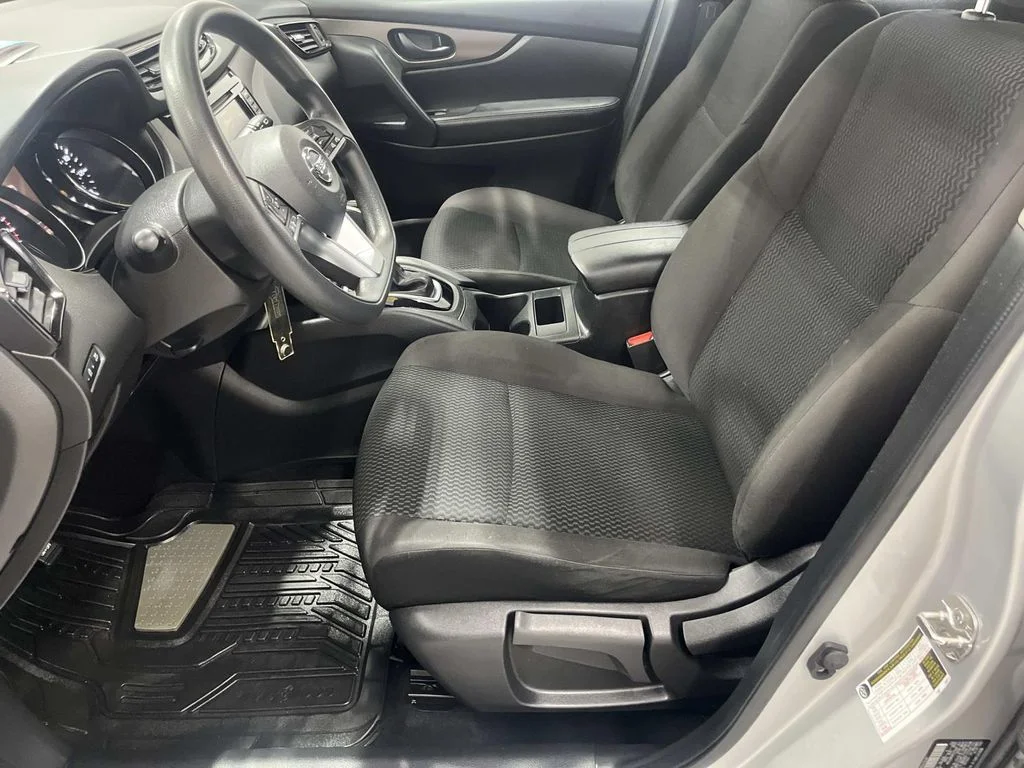 Used 2020 Brilliant Silver Metallic Nissan SLT FWD 1 Owner image 12