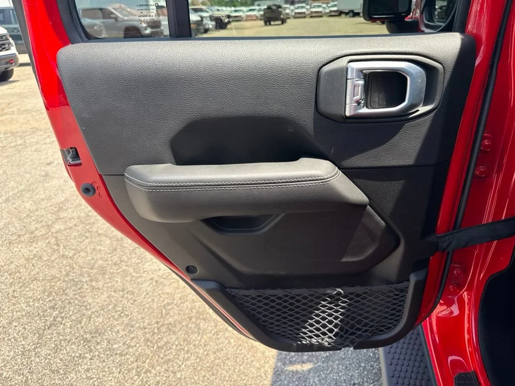 Used 2021 Red Jeep Unlimited Sahara image 26