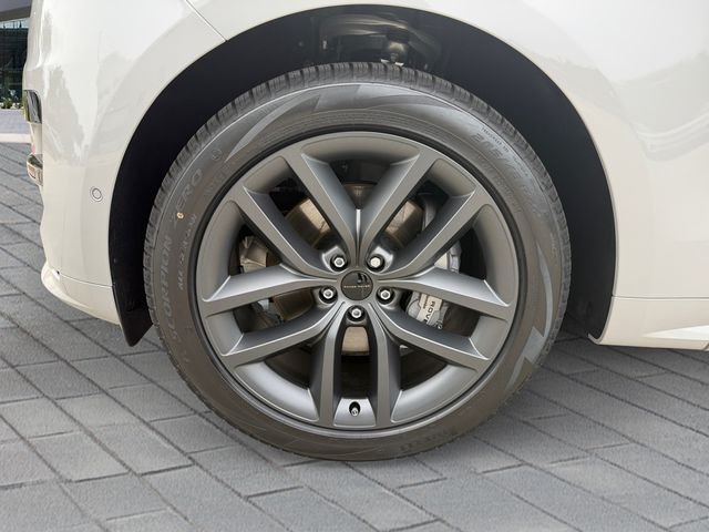 New 2026 Borasco Grey Land Rover Dynamic SE image 9