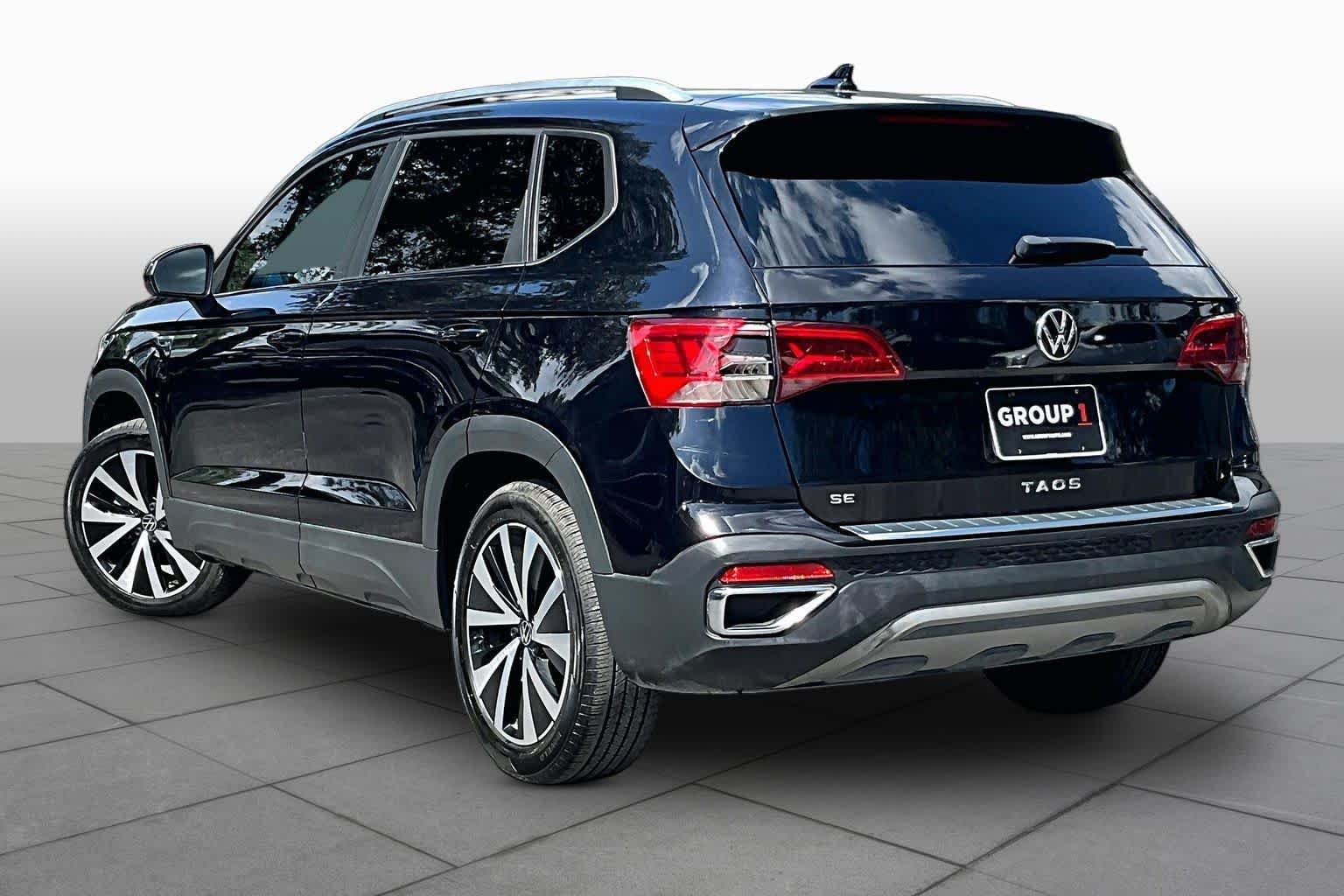 Certified Used 2022 Deep Black Pearl Volkswagen SE image 12