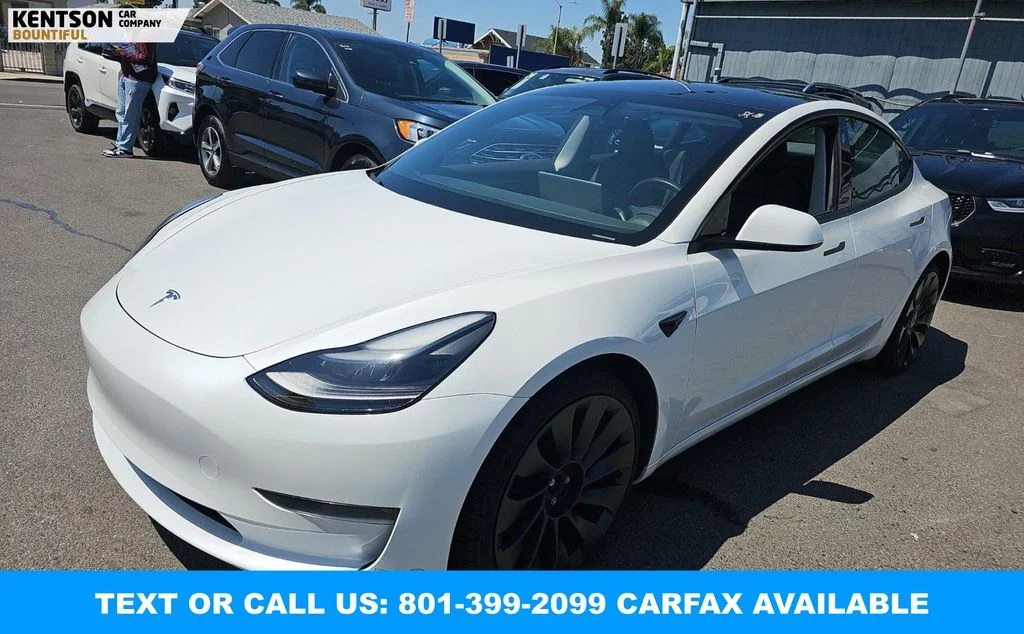 2023 Tesla Model 3 Performance's photo