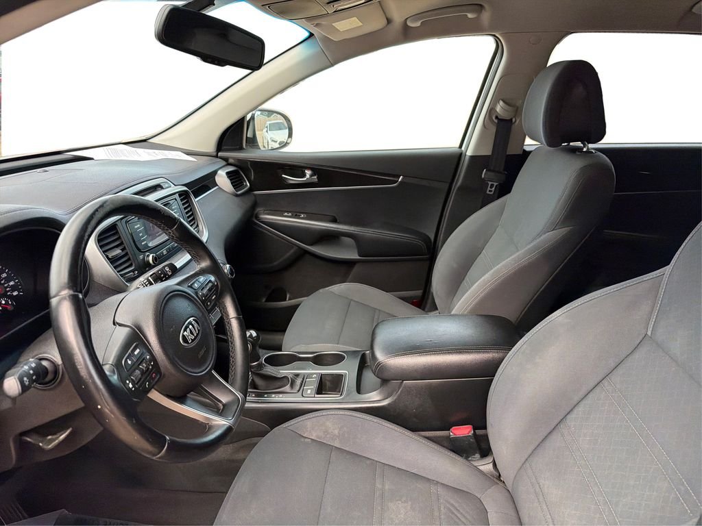 Used 2016 Snow White Pearl Kia LX image 10
