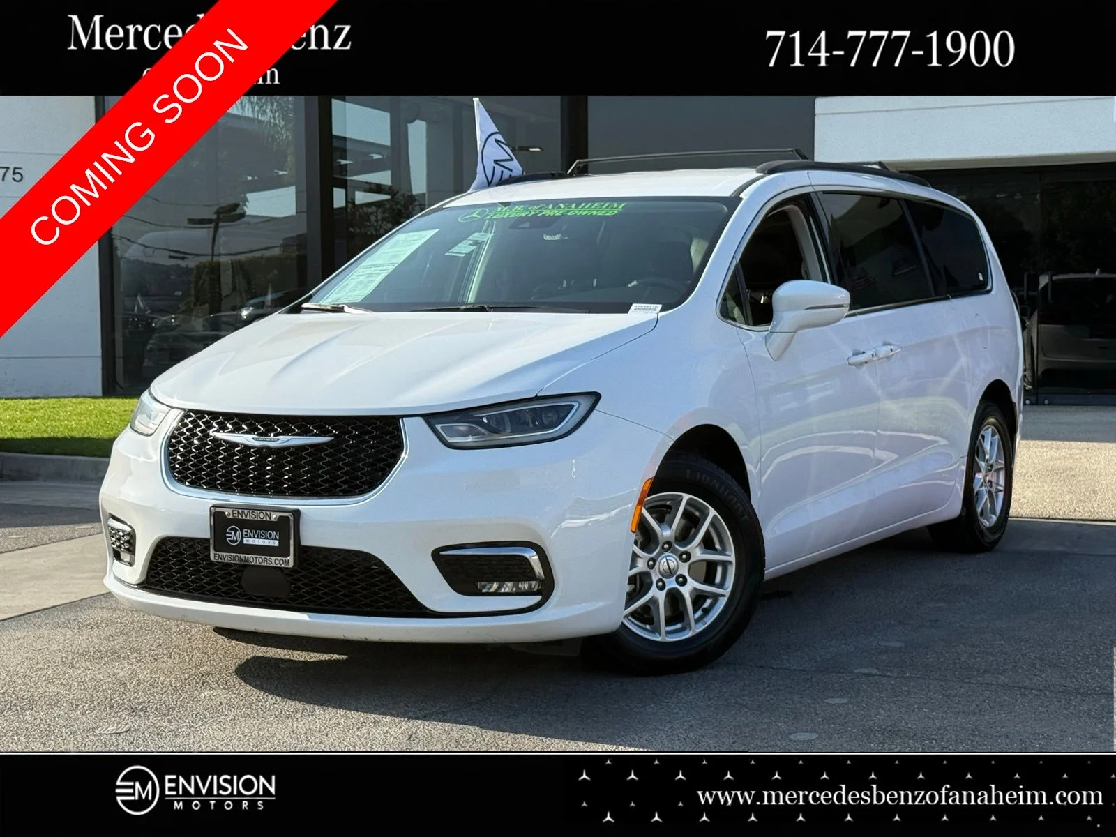 2022 Chrysler Pacifica Touring L's photo