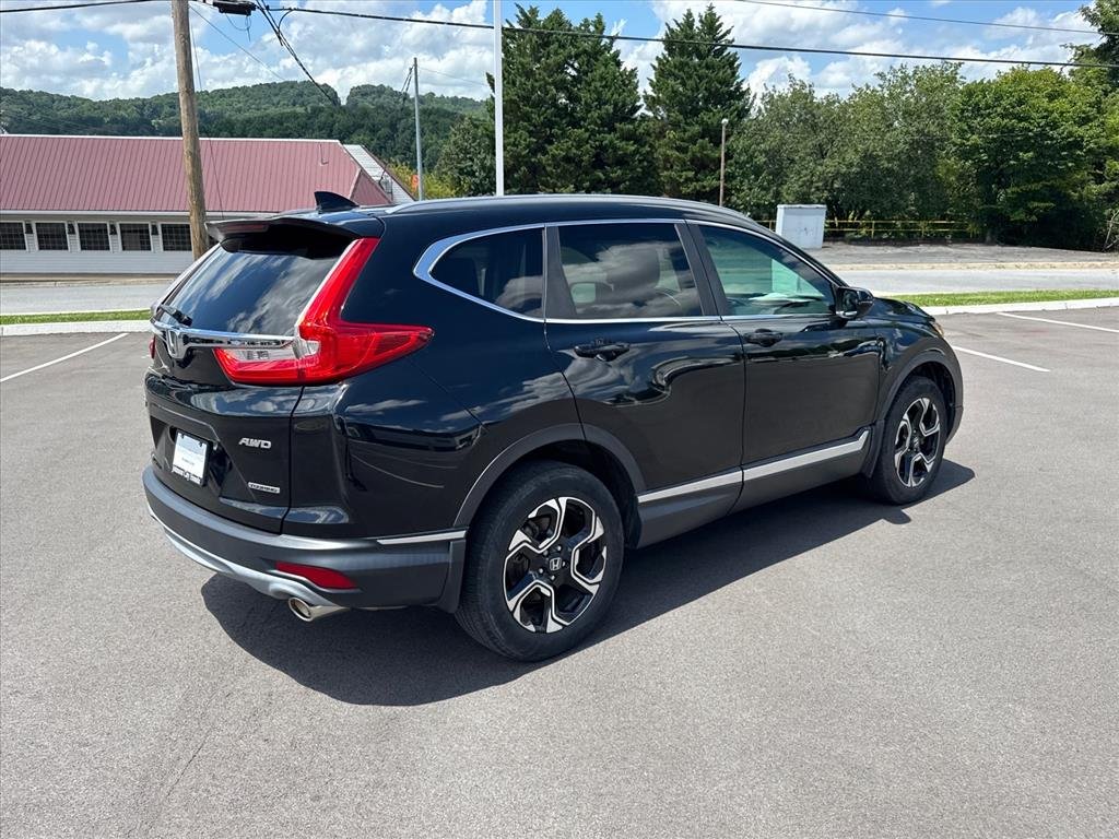 Certified Used 2018 Crystal Black Pearl Honda Touring image 7